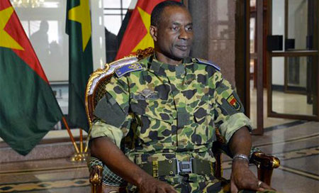 Gobierno de Burkina Faso negocia con Diendéré para que se rinda